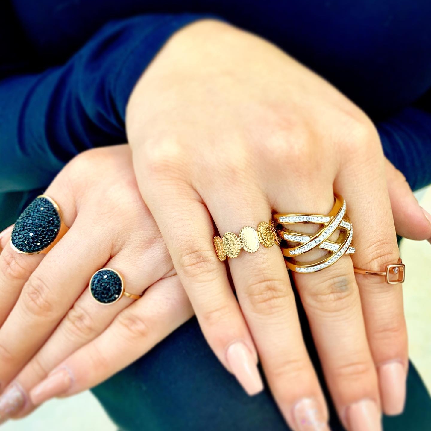 Κοσμηματοπωλεία - Γυναικεία Αξεσουάρ - Αρωματοπωλεία